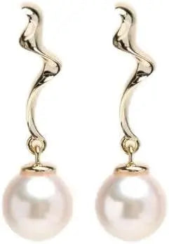 Akoya pearl studs luster close-up 8-8.5mm — sterling silver setting