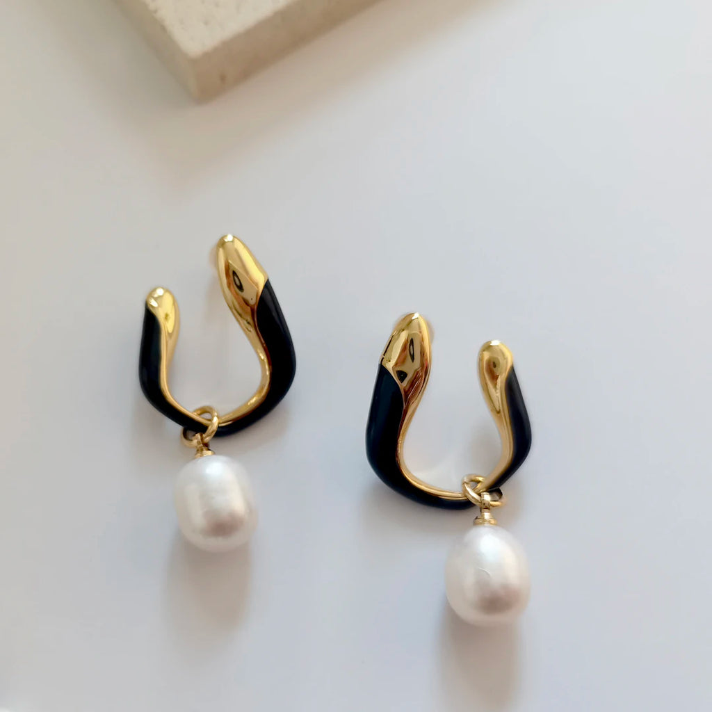 Discover the Timeless Elegance of Pearl and Gemstone Earrings