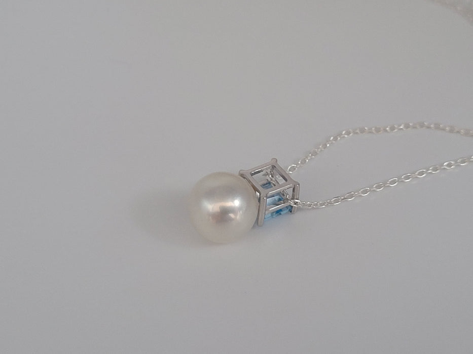 South Sea Pearl, Precious Stone  London Blue Topaz, 18K White Gold |  The South Sea Pearl |  The South Sea Pearl