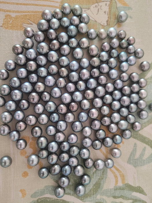 Tahiti Pearl Loose Round 10-11 mm AAA Quality