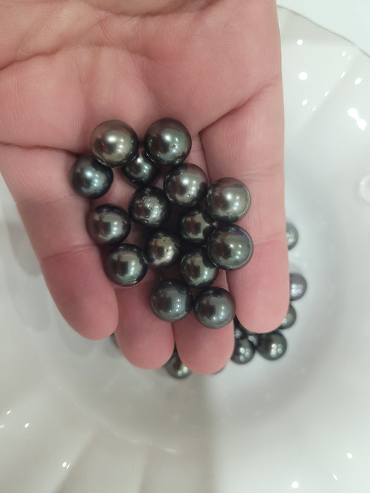 Tahiti Loose Pearls 11-12 mm Round Dark Natural Color and Very High Luster and Orient