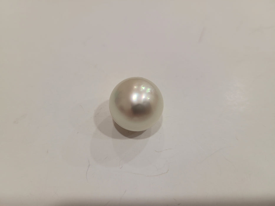 Golden South Sea Pearl 15 mm Round High Luster