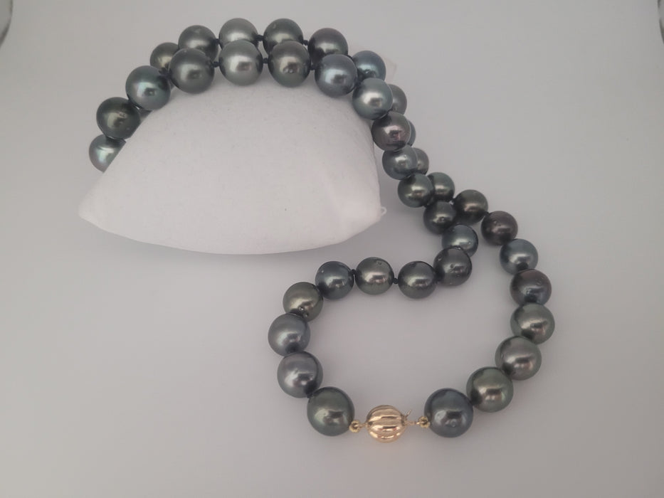 Tahiti Pearls Necklace 10-11 mm Dark Natural Color and High Luster