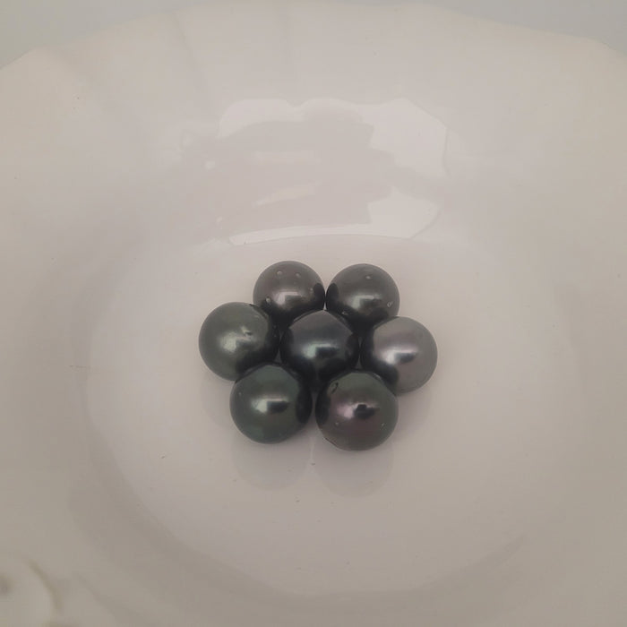 Tahiti Pearls 15-16 mm dark color and high luster