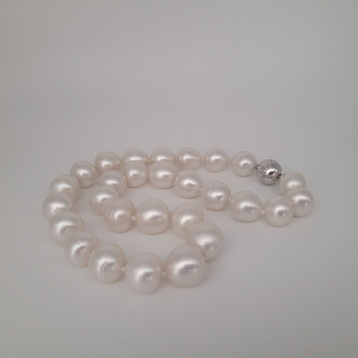 South Sea Pearls 13-15 mm Very High Luster 18K Gold Clasp