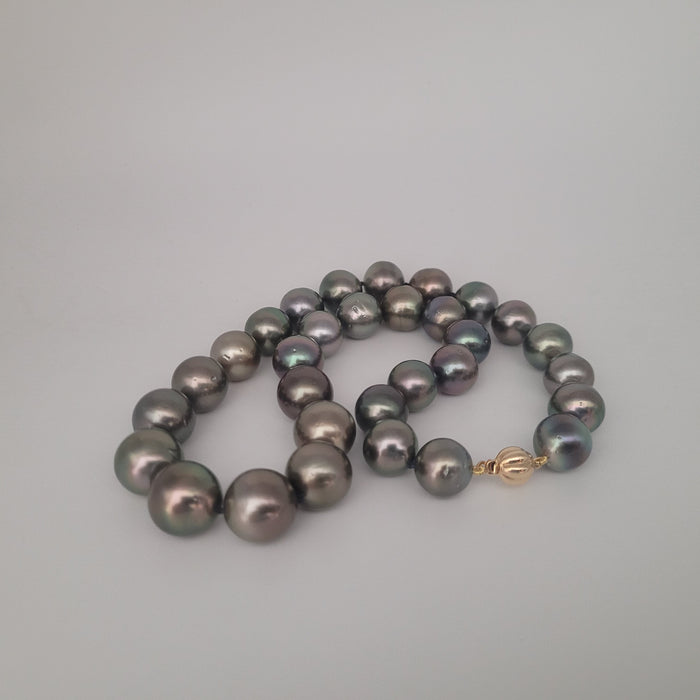 Tahiti Pearls 12-14 mm Round Very High Luster 18K Gold Clasp