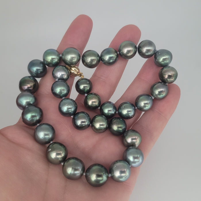Tahiti Pearls 12-13 mm Very High Luster Light Green Color 18K Gold Clasp