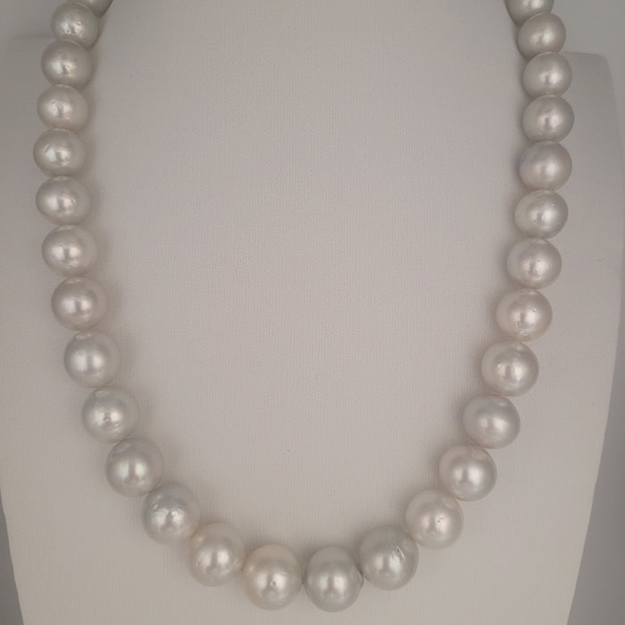 White- Silver South Sea Pearls 11-13 mm Very High Luster 18K Solid Gold clap