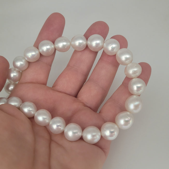 White South Sea Pearls 10-13 mm Very High Luster 18K Gold