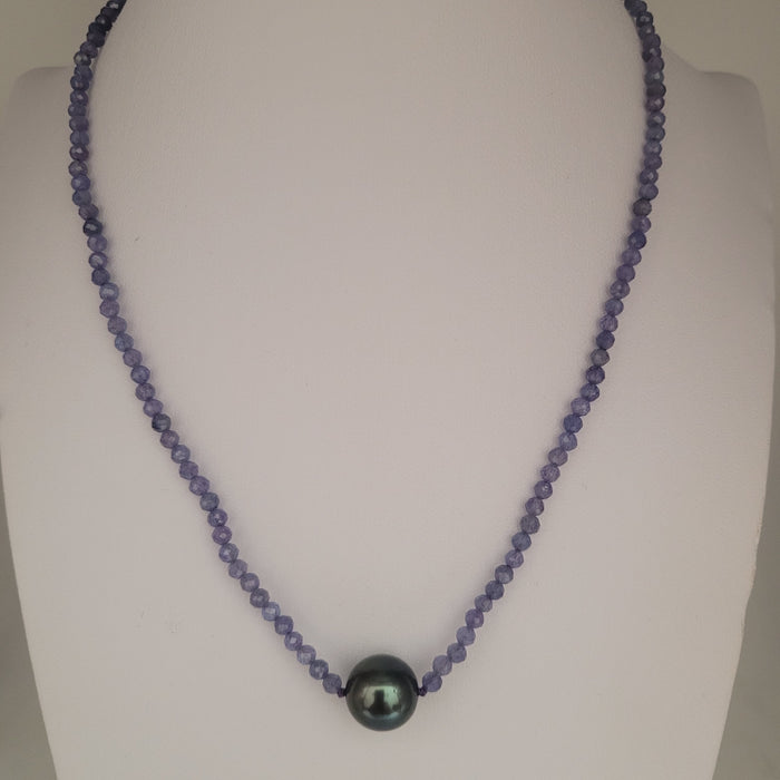 Tahiti Pearl 11 mm Dark Color Excellent Luster, Tanzanite Precious Stones, 18K Gold Clasp