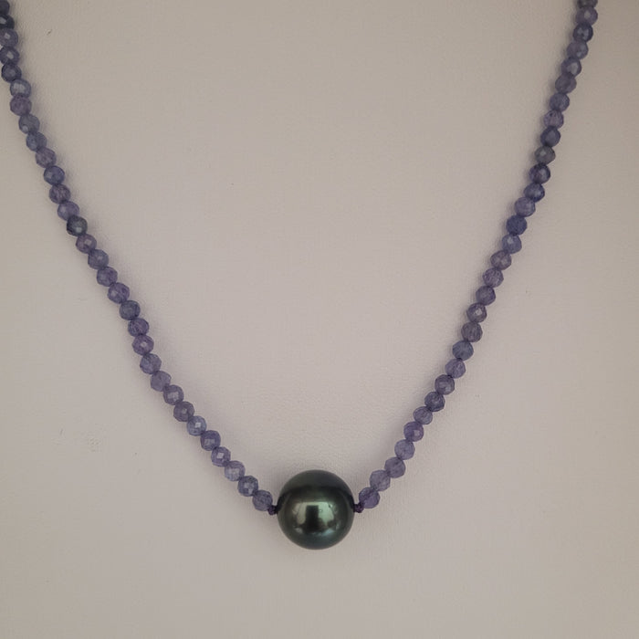 Tahiti Pearl 11 mm Dark Color Excellent Luster, Tanzanite Precious Stones, 18K Gold Clasp