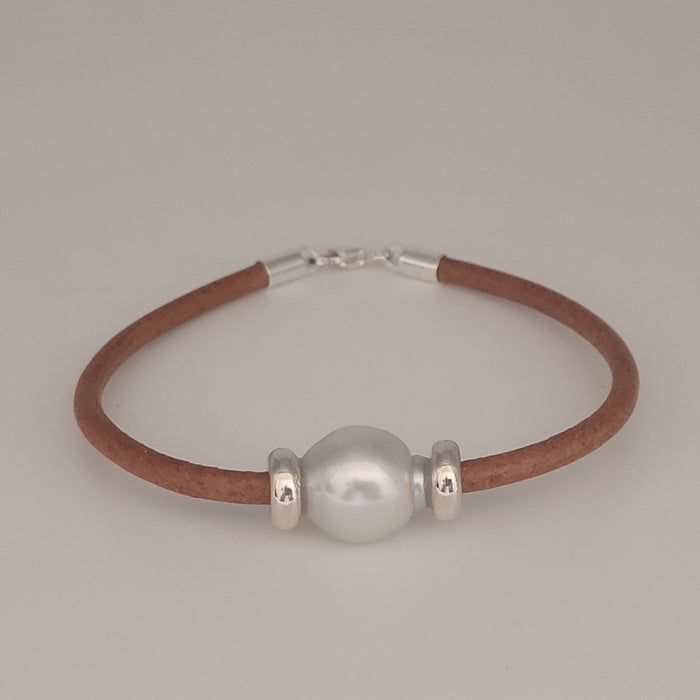 Australian South Sea Pearl and Natural Leather Bracelet