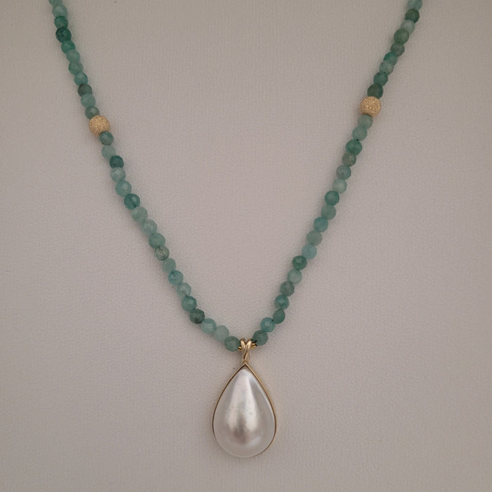 Natural Emerald & Australian Mabe Pearl Necklace – 18K Yellow Gold Accents