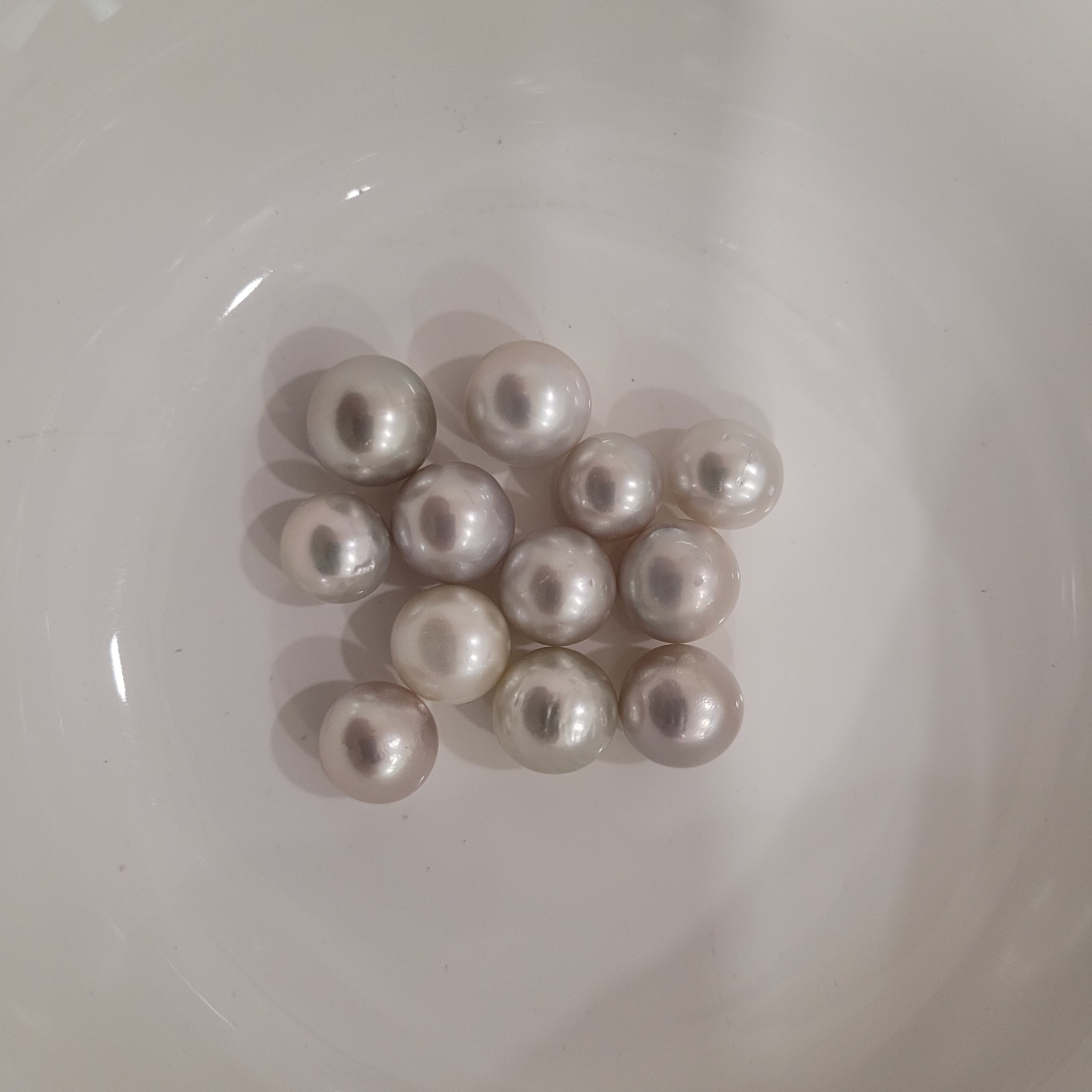 Tahiti Pearls Light Silver Color Round 10 & 11 mm Very High Luster