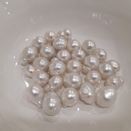 South Sea pearl Loose 11-12mm white baroque — The South Sea Pearl