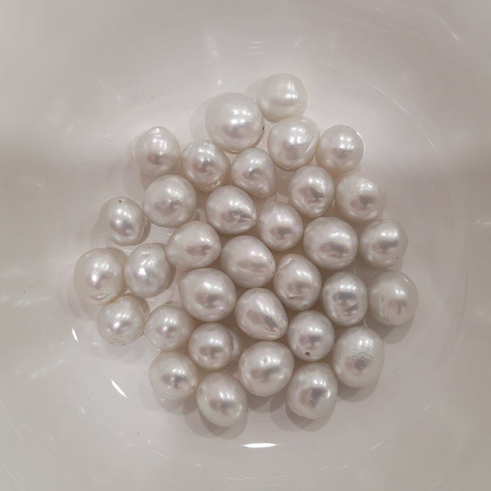 South Sea Pearls Drop-Baroque Shape 10-11 mm Grade 1