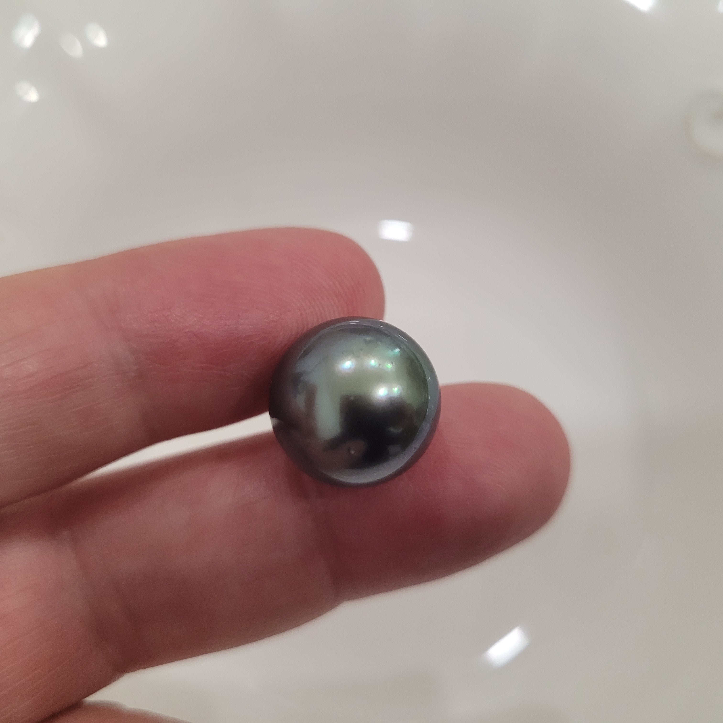 Tahiti Pearl 14 mm Round AAA Excellent Luster