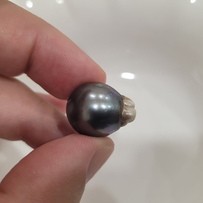 Tahiti Pearl 16,50 mm Drop Shape, Dark Color, High Luster