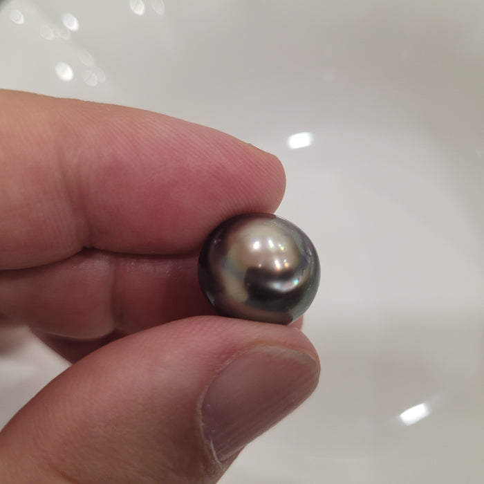 Tahiti Pearl 14 mm Dark Color, High Luster