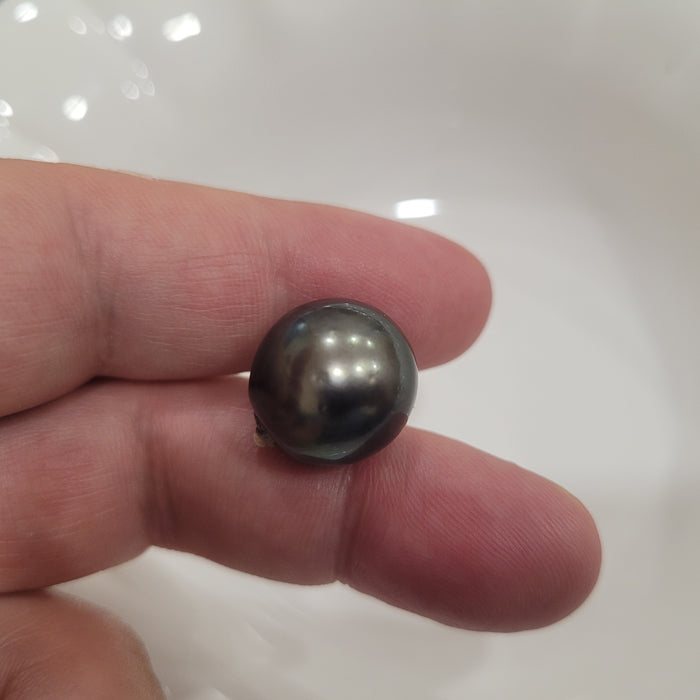 Tahiti Pearl 15,50 mm Dark Color, Drop Shape, High Luster
