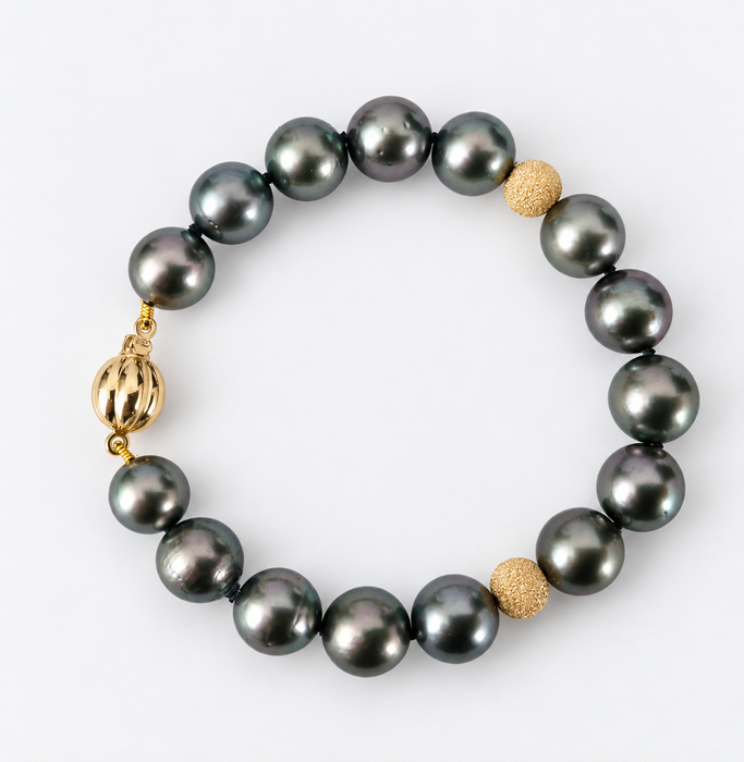 Tahiti Pearl Bracelet 8-9 mm AAA, Natural Color and Luster, 18 Karat Solid Gold