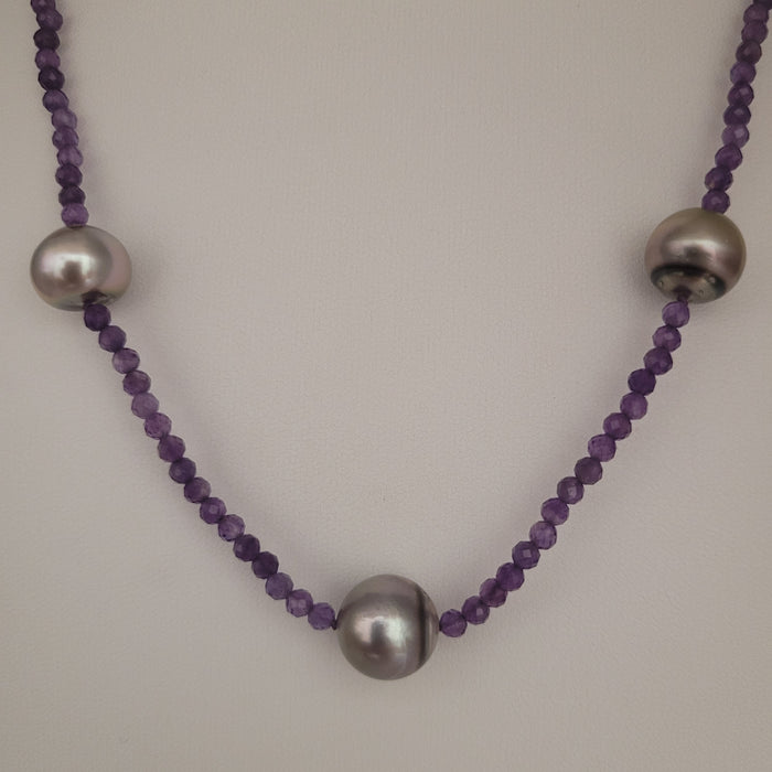 Tahiti Pearls Necklace & Amethyst Precious Stones, 18K Gold