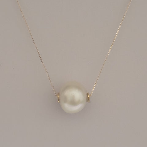 South Sea cultured pearl pendant 12-13mm in 18K Yellow Gold (Pinctada maxima) — The South Sea Pearl