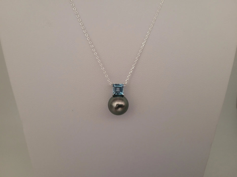 Pendant Necklace Tahiti Pearl 9 mm AAA, Precious Stones, 18K Solid Gold | The South Sea Pearl |  The South Sea Pearl