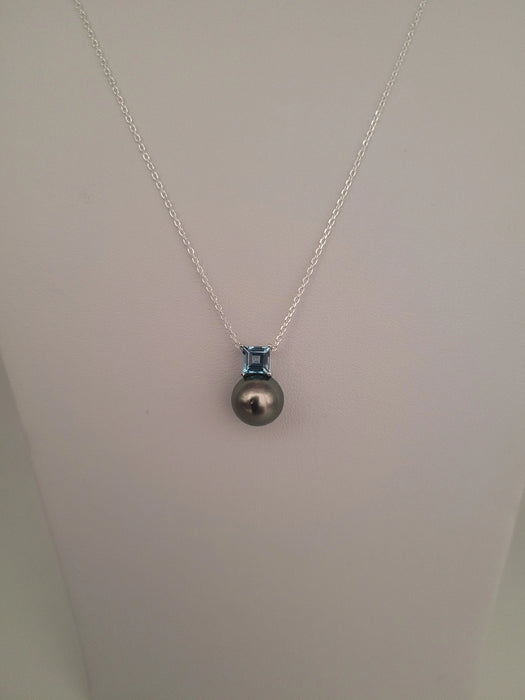 Pendant Necklace Tahiti Pearl 9 mm AAA, Precious Stones, 18K Solid Gold | The South Sea Pearl |  The South Sea Pearl