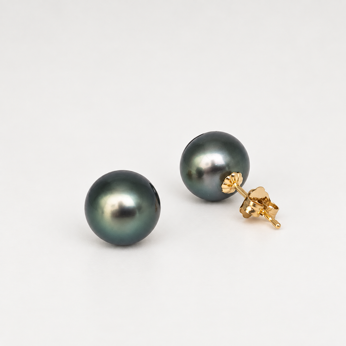 Tahiti Pearls 9 mm AAA Dark Naturala Color and High Luster 9K Yellow Gold