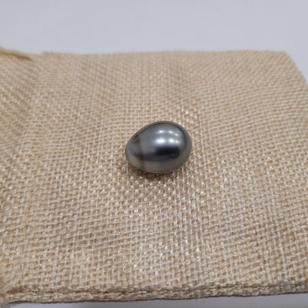 Tahiti Pearl Tear- Drop shape 18 x 14 mm AAA | The South Sea Pearl |  The South Sea Pearl