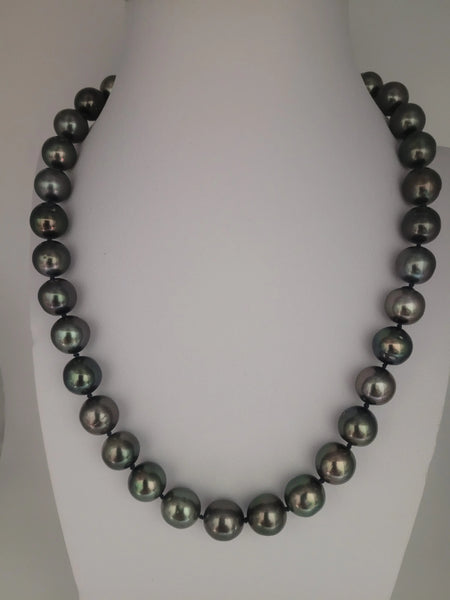 Tahiti Pearls Necklace 11-12 mm Dark Natural Color with Very High Luster, 18K Solid Gold Clasp | The South Sea Pearl |  The South Sea Pearl
