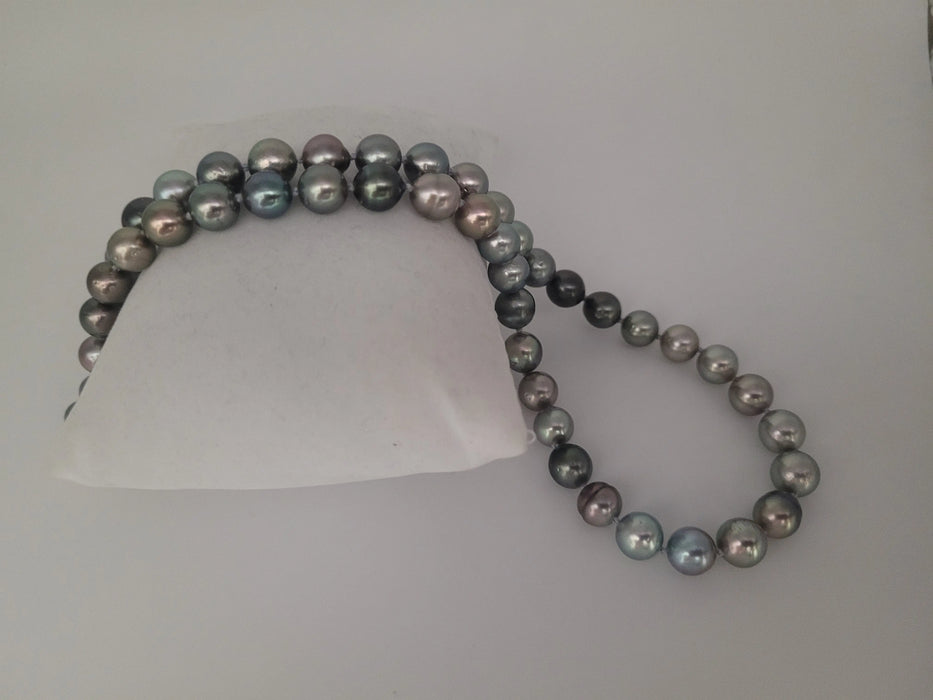 Tahiti Pearls Necklace 8 mm multicolor, round, high luster, 18K gold clasp | The South Sea Pearl |  The South Sea Pearl