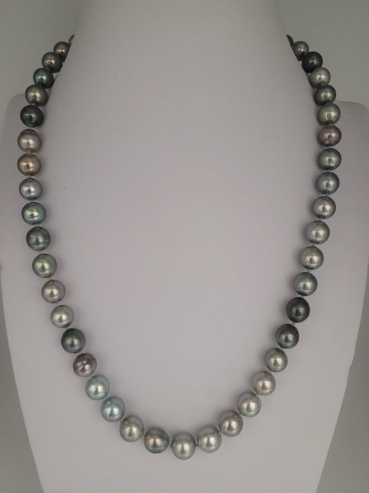 Tahiti Pearls Necklace 8 mm multicolor, round, high luster, 18K gold clasp | The South Sea Pearl |  The South Sea Pearl