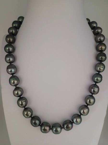 Tahiti Pearls Necklace of Dark Natural Color 11-12 mm, High Luster, 18K Solid Gold Clasp | The South Sea Pearl |  The South Sea Pearl