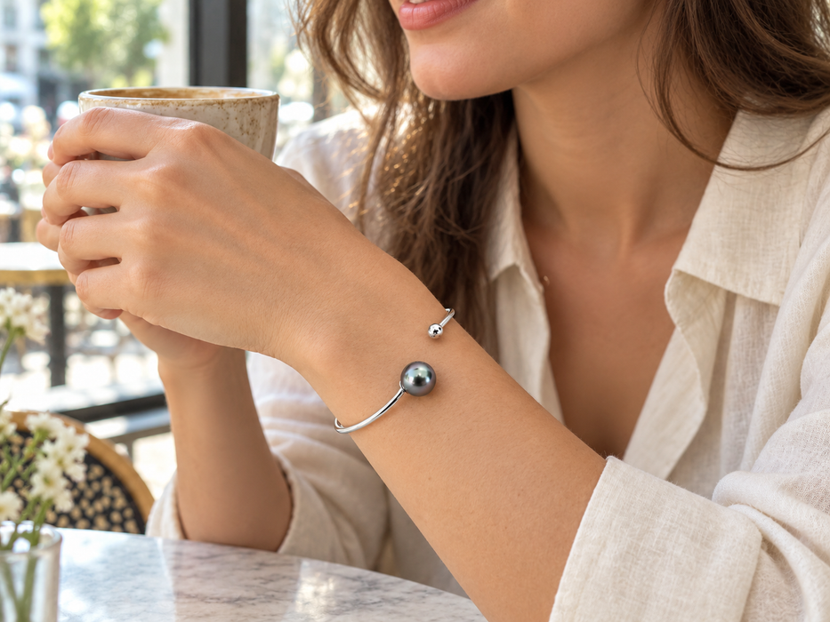 Bracelet of a Tahiti Pearl 9 mm AAA Dark Natural Color and Luster