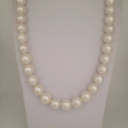 White South Sea Pearls 10-12 mm Round 18K Gold Clasp | The South Sea Pearl |  The South Sea Pearl