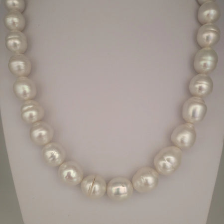 White South Sea Pearls 10-12.50 mm Very High Luster 18K Gold Clasp | The South Sea Pearl |  The South Sea Pearl