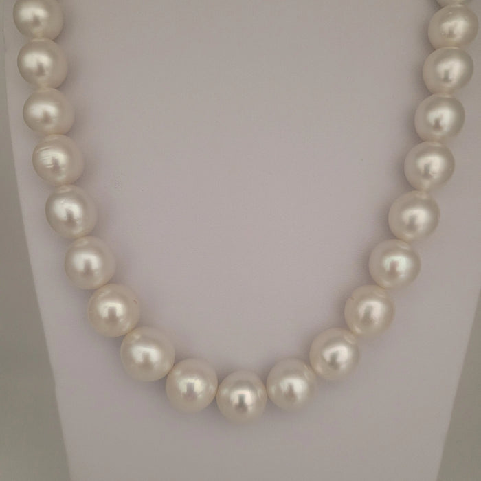 White South Sea Pearls 10-12.60 mm Very High Luster 18K Gold Clasp | The South Sea Pearl |  The South Sea Pearl