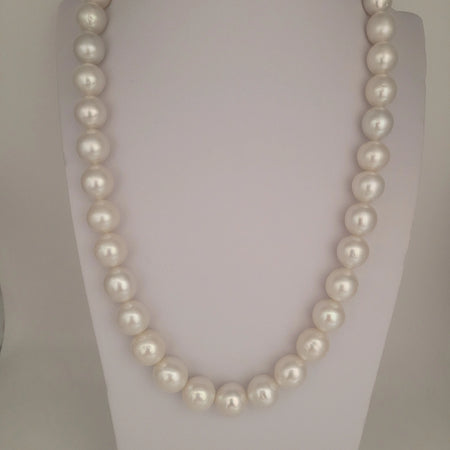 White South Sea Pearls 10-12.60 mm Very High Luster 18K Gold Clasp | The South Sea Pearl |  The South Sea Pearl