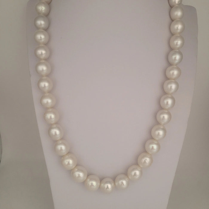 White South Sea Pearls 10-12.60 mm Very High Luster 18K Gold Clasp | The South Sea Pearl |  The South Sea Pearl