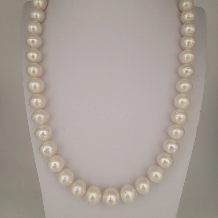 White South Sea Pearls 11-12.80 mm 18K Gold Clasp | The South Sea Pearl |  The South Sea Pearl
