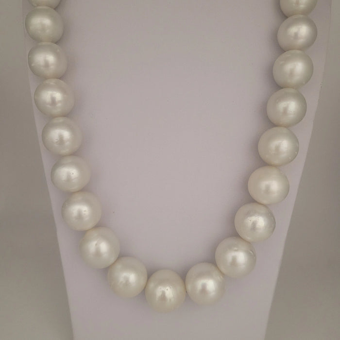 White South Sea Pearls 14-18 mm Round 18K Gold Clasp | The South Sea Pearl |  The South Sea Pearl