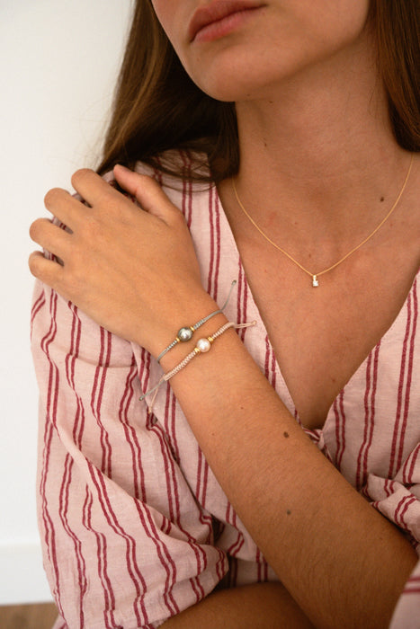 Pulsera Perla Cultivada y Oro Amarillo 18K, forma redonda, ajustable y hecha a mano - MIMUKA