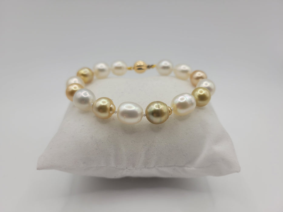 South Sea Pearls Bracelet White and Golden Color, 18 Karat Gold Clasp - Only at  The South Sea Pearl