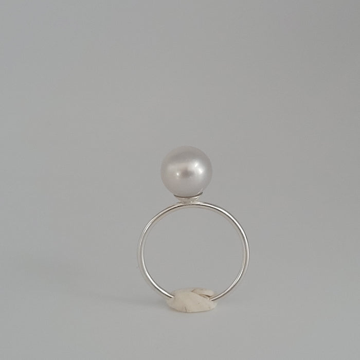 White South Sea Pearl 9 mm Ring Solitaire |  The South Sea Pearl |  The South Sea Pearl