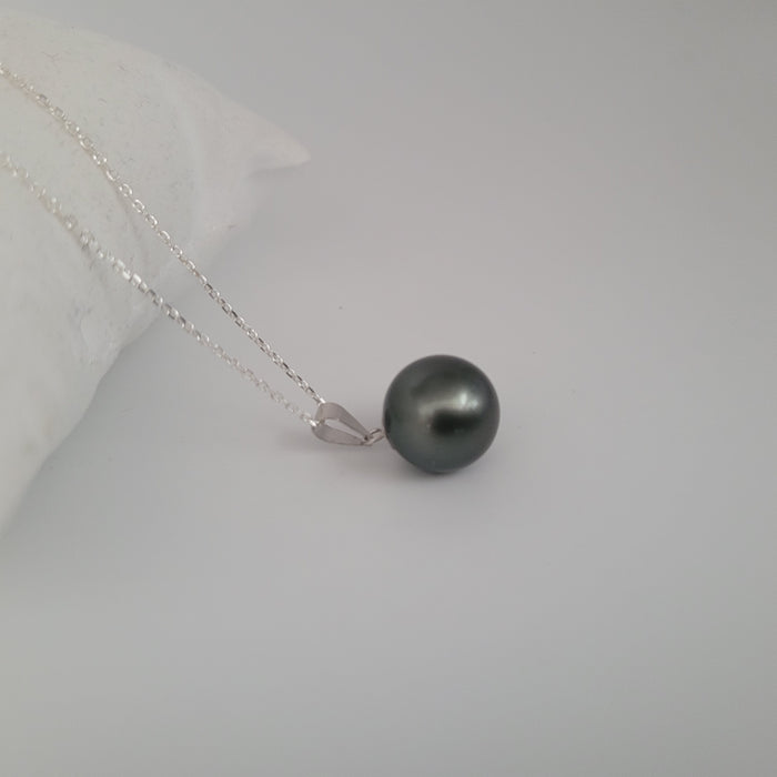 Tahiti Pearl 13 mm Round Dark Color Pendant |  The South Sea Pearl |  The South Sea Pearl