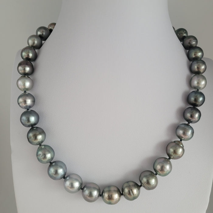 Tahiti Pearls Necklace 11-12 mm Dark Natural Color and High Luster |  The South Sea Pearl |  The South Sea Pearl