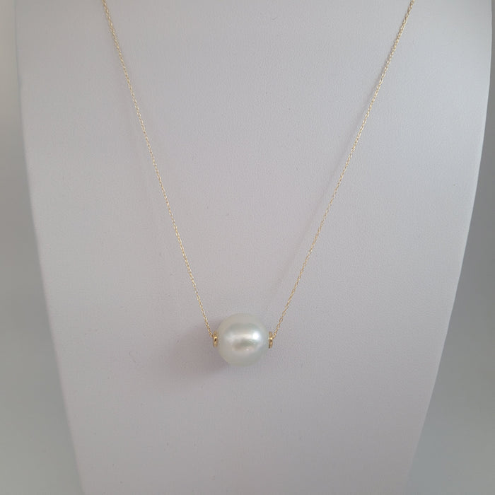 South Sea Pearl 13 mm AAA 18K Gold Pendant Necklace |  The South Sea Pearl |  The South Sea Pearl