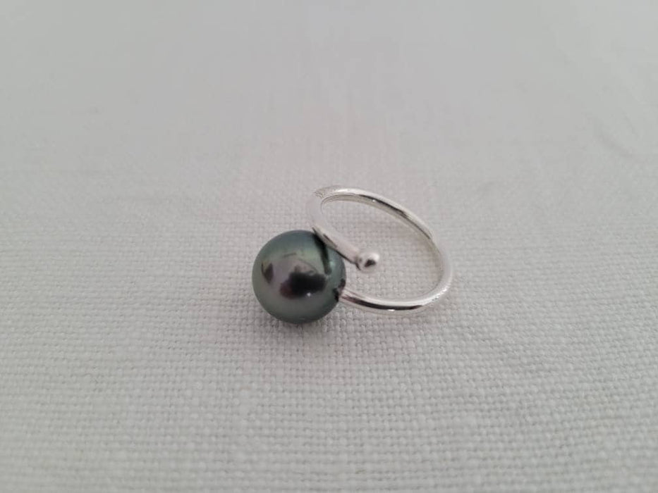 Tahitian Pearl Ring Round Natural Color & Luster 9-10 mm - Only at  The South Sea Pearl